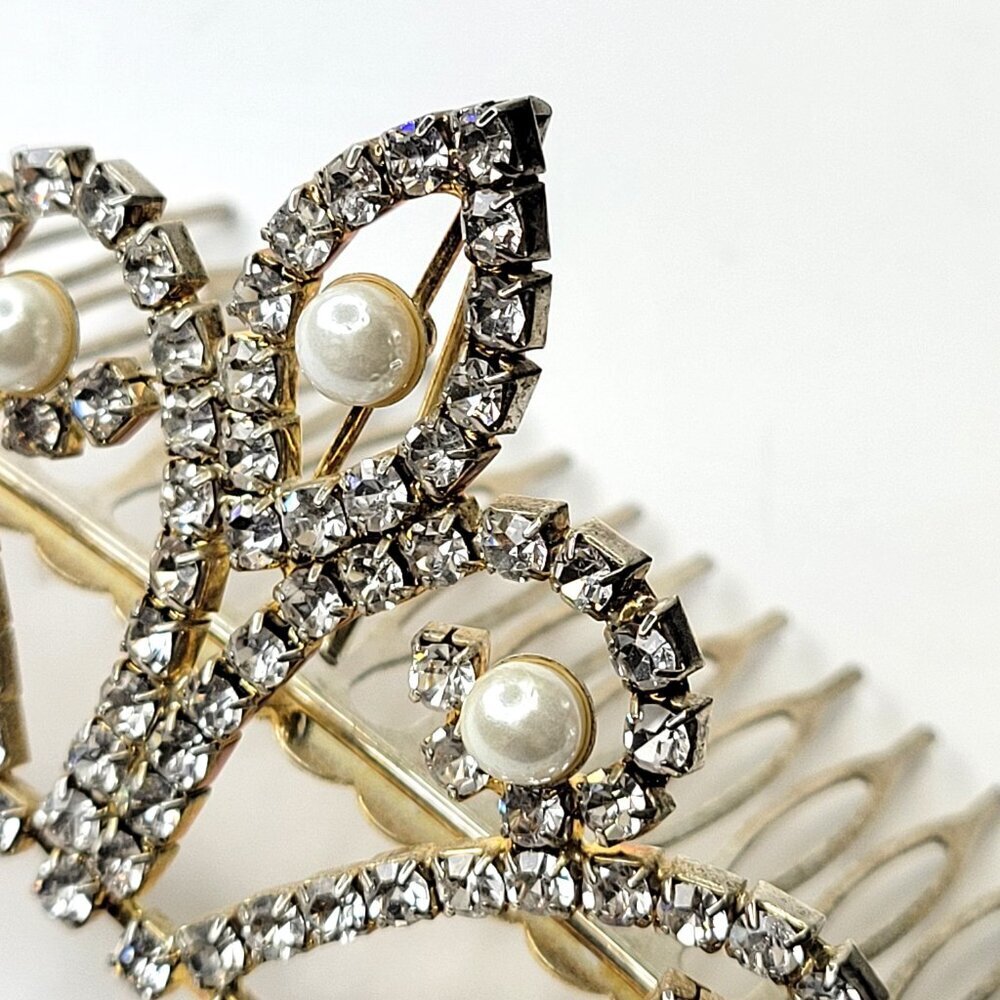 Sparkling Small Tiara - Picture 3 of 6